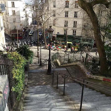 Apartment Orsel Paris