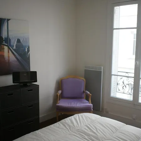 Apartment Orsel Paris