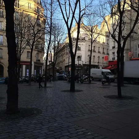 Apartment Orsel Paris
